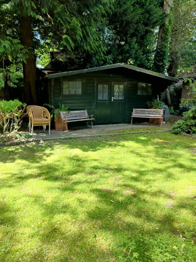 Vrijstaande Rietgedekte Villa Nabij Uitvalswegen Wassenaar Exterior foto